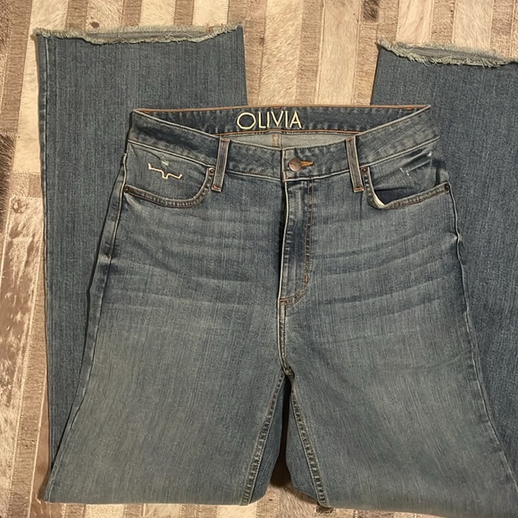 KIMES Olivia Jean | w8 - Picture 4 of 6